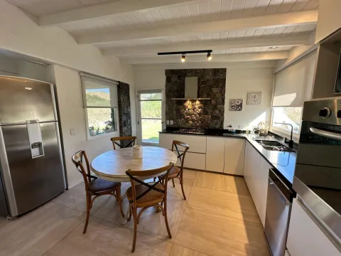 Casa en Carilo 4 amb con pileta 1 cuadra del mar — foto 2