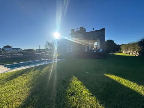 Casa en Carilo 4 amb con pileta 1 cuadra del mar — foto 4