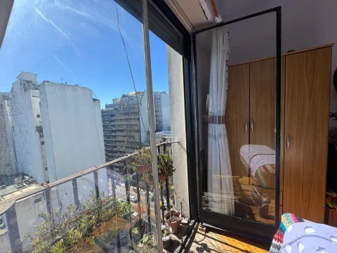 Balvanera 3 ambientes piso alto todo luz y sol 74 METROS APTO CREDITO — foto 2