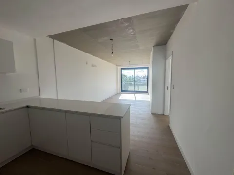 Amplio 2 Ambientes de 63 m² | Balcón Corrido | Toilette y Amenities — foto 6
