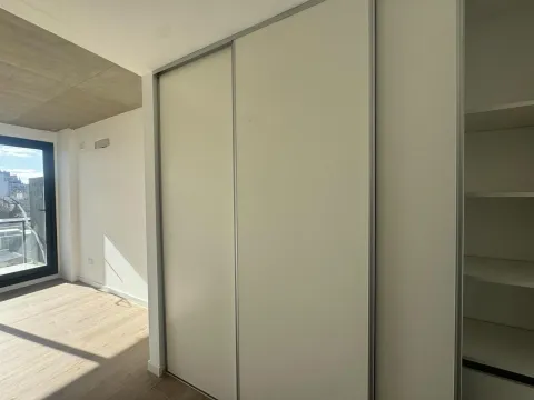 Amplio 2 Ambientes de 63 m² | Balcón Corrido | Toilette y Amenities — foto 15