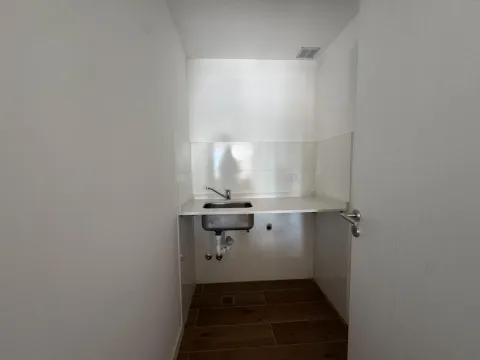 Amplio 2 Ambientes de 63 m² | Balcón Corrido | Toilette y Amenities — foto 10