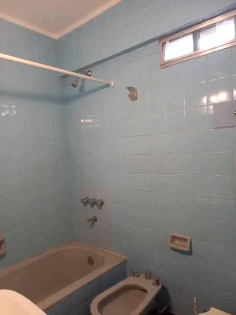 Departamento monoambiente con balcon y cocina separada — foto 13