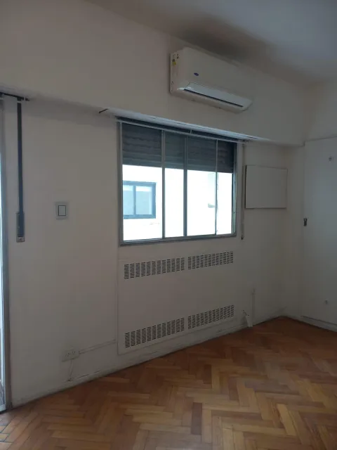 Departamento monoambiente con balcon y cocina separada — foto 10