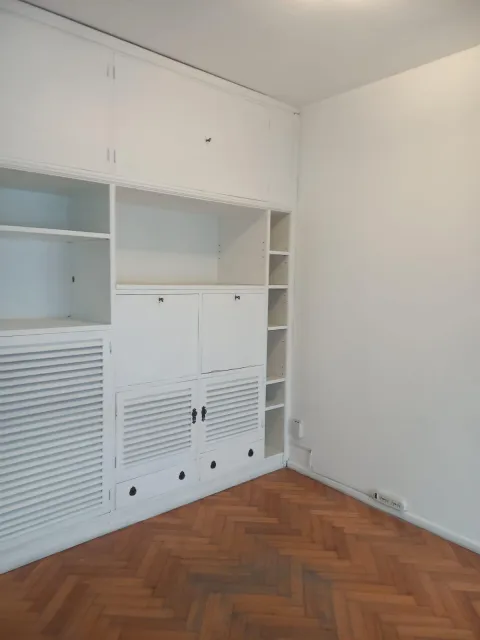 Departamento monoambiente con balcon y cocina separada — foto 9