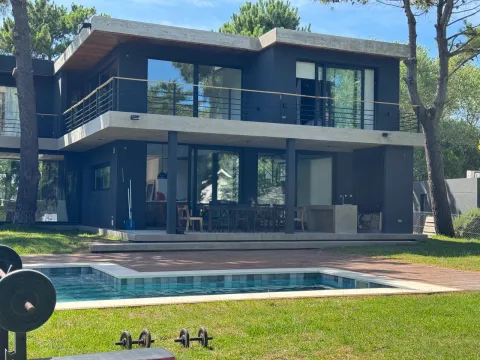 Casa en Carilo PILETA CLIMATIZADA \ 2 CUADRAS DEL MAR -8/10 PERSONA — foto 56