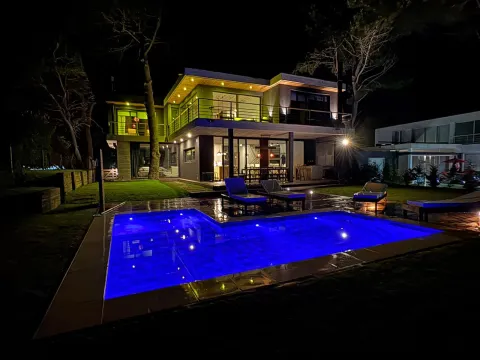 Casa en Carilo PILETA CLIMATIZADA \ 2 CUADRAS DEL MAR -8/10 PERSONA — foto 3