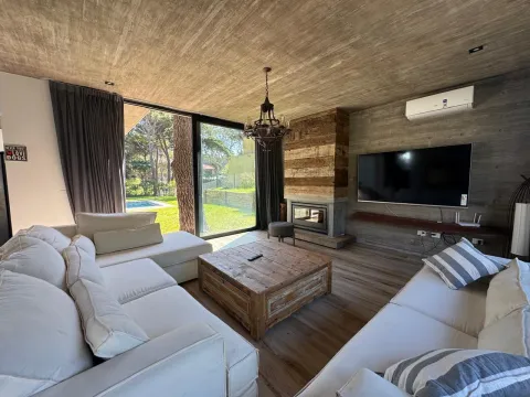 Casa en Carilo PILETA CLIMATIZADA \ 2 CUADRAS DEL MAR -8/10 PERSONA — foto 24