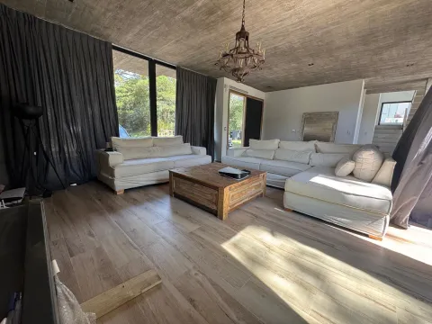 Casa en Carilo PILETA CLIMATIZADA \ 2 CUADRAS DEL MAR -8/10 PERSONA — foto 2