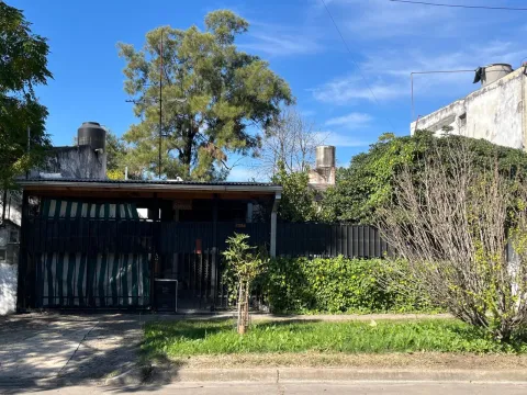 Casa 3 amb. en venta Ituzaingó Norte con cochera, patio, jardin, parrilla y terraza. — foto 20