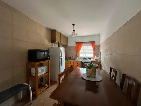 Casa 3 amb. en venta Ituzaingó Norte con cochera, patio, jardin, parrilla y terraza. — foto 7