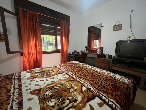 Casa 3 amb. en venta Ituzaingó Norte con cochera, patio, jardin, parrilla y terraza. — foto 10