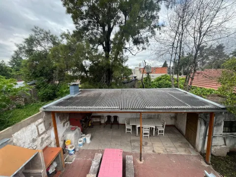 Casa 3 amb. en venta Ituzaingó Norte con cochera, patio, jardin, parrilla y terraza. — foto 6