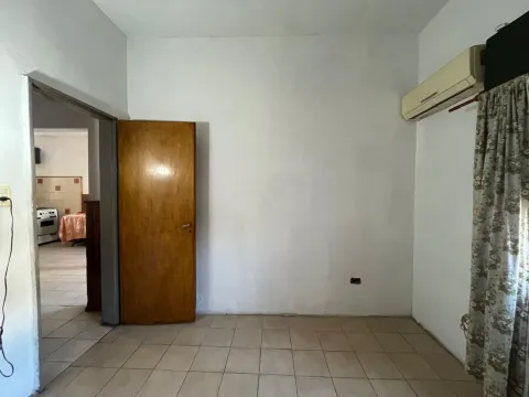 Casa 3 amb. Con patio y cochera en venta - Ituzaingó — foto 9