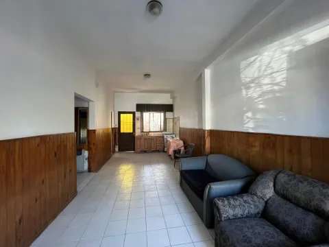 Casa 3 amb. Con patio y cochera en venta - Ituzaingó — foto 5