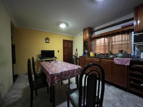 Casa 4 ambientes con quincho, parrilla jardin y pileta en Ituzaingó norte — foto 11