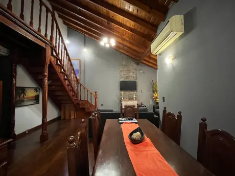 Casa 4 ambientes con quincho, parrilla jardin y pileta en Ituzaingó norte — foto 9