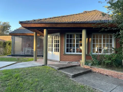 Casa 4 ambientes con quincho, parrilla jardin y pileta en Ituzaingó norte — foto 39