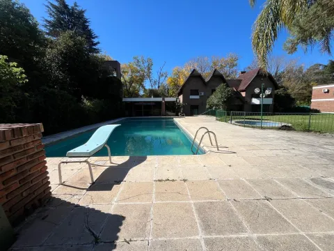 ALQUILER TEMPORAL - CASA CON GRAN PARQUE, PILETA Y QUINCHO EN ITUZAINGO — foto 31