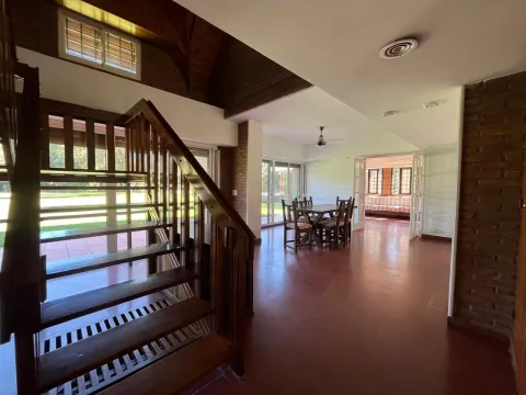ALQUILER TEMPORAL - CASA CON GRAN PARQUE, PILETA Y QUINCHO EN ITUZAINGO — foto 14