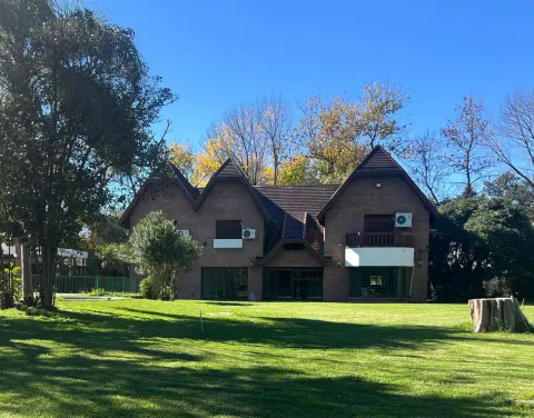 ALQUILER TEMPORAL - CASA CON GRAN PARQUE, PILETA Y QUINCHO EN ITUZAINGO — foto 37
