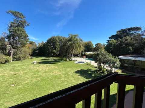 ALQUILER TEMPORAL - CASA CON GRAN PARQUE, PILETA Y QUINCHO EN ITUZAINGO — foto 6
