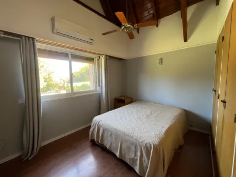 ALQUILER TEMPORAL - CASA CON GRAN PARQUE, PILETA Y QUINCHO EN ITUZAINGO — foto 20