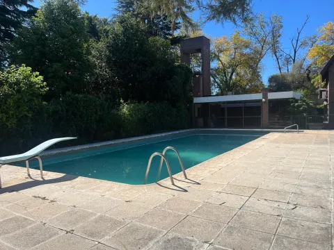 ALQUILER TEMPORAL - CASA CON GRAN PARQUE, PILETA Y QUINCHO EN ITUZAINGO — foto 29