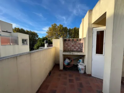 PH 2 AMBIENTES EN VENTA CON PATIO Y TERRAZA /APTO CREDITO! 70 m2 — foto 2