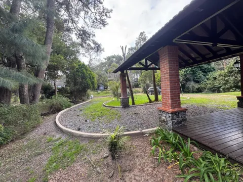Casa en carilo alquiler pileta climatizada — foto 45