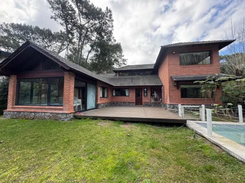 Casa en carilo alquiler pileta climatizada — foto 4