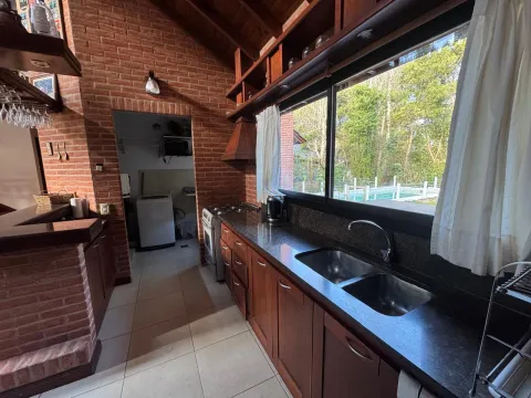 Casa en carilo alquiler pileta climatizada — foto 15