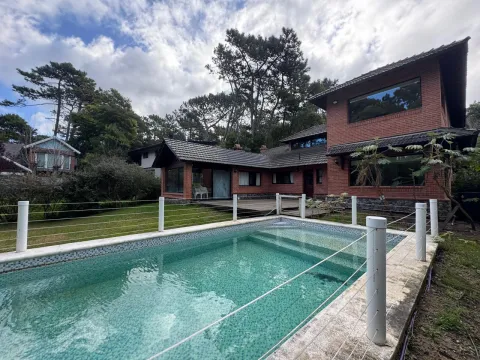 Casa en carilo alquiler pileta climatizada — foto 3
