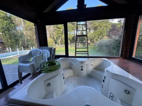 Casa en carilo alquiler pileta climatizada — foto 18