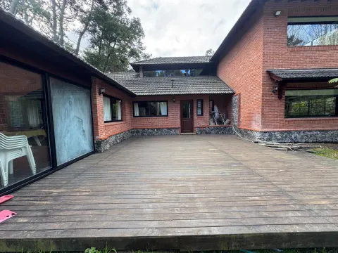 Casa en carilo alquiler pileta climatizada — foto 42