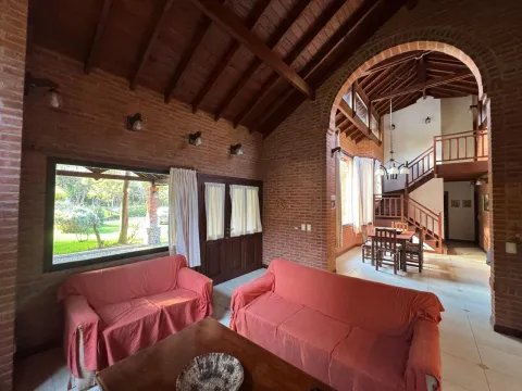Casa en carilo alquiler pileta climatizada — foto 11
