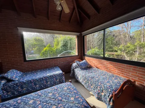 Casa en carilo alquiler pileta climatizada — foto 32