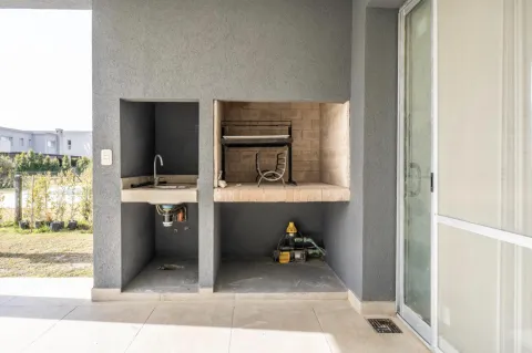VENTA CASA EN PIUERTOS CON PILETA/JARDIN/PARRILLA — foto 38