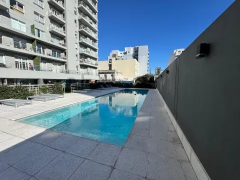 2 Ambientes Piso Alto al Frente c/Balcón – Full Amenities APTO CREDITO — foto 2