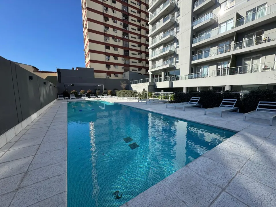 2 Ambientes Piso Alto al Frente c/Balcón – Full Amenities APTO CREDITO — foto 1