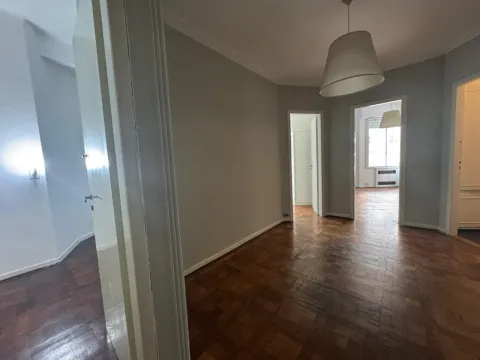 Departamento 4 amb al frente. Cochera en el edificio . APTO CREDITO! — foto 16