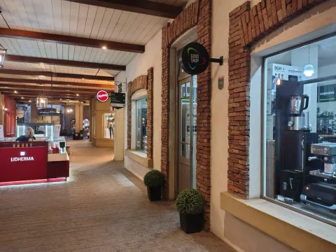 Local en Canning (Ezeiza) en Shopping Plaza Canning. IMPERDIBLE! — foto 11