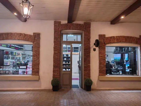 Local en Canning (Ezeiza) en Shopping Plaza Canning. IMPERDIBLE! — foto 4