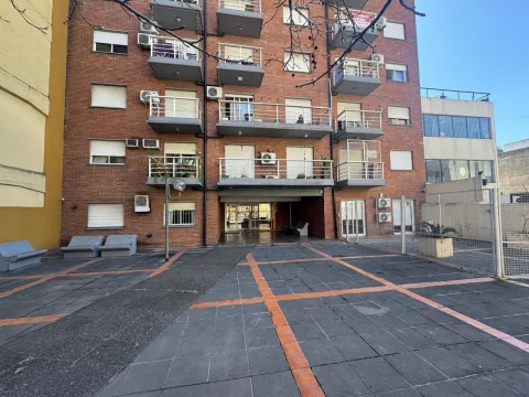 Departamento Apto Profesional en Moron Sur - Av. Rivadavia 18000 — foto 2