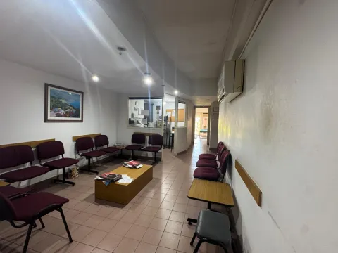Departamento Apto Profesional en Moron Sur - Av. Rivadavia 18000 — foto 4
