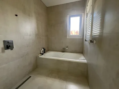 Casa Minimalista 5 ambientes en Castelar Norte — foto 31