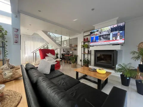 HERMOSA CASA 5 AMBIENTES CON PILETA Y QUINCHO - Altos Del Sol — foto 12