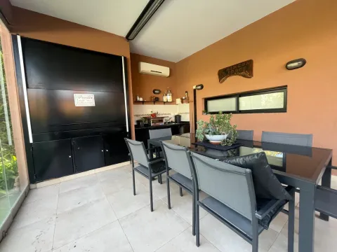 HERMOSA CASA 5 AMBIENTES CON PILETA Y QUINCHO - Altos Del Sol — foto 32