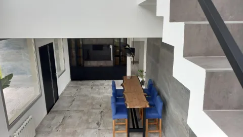 HERMOSA CASA 6 AMBIENTES, CON PILETA JARDIN Y 2 COCHERAS EN VENTA TERRALAGOS CANNING — foto 6