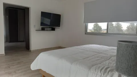 HERMOSA CASA 6 AMBIENTES, CON PILETA JARDIN Y 2 COCHERAS EN VENTA TERRALAGOS CANNING — foto 8